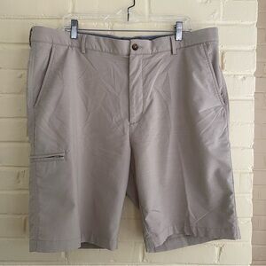 Greg Norman Men's Golf Cargo Shorts Straight Fit Khaki Stretch Waist Size 40